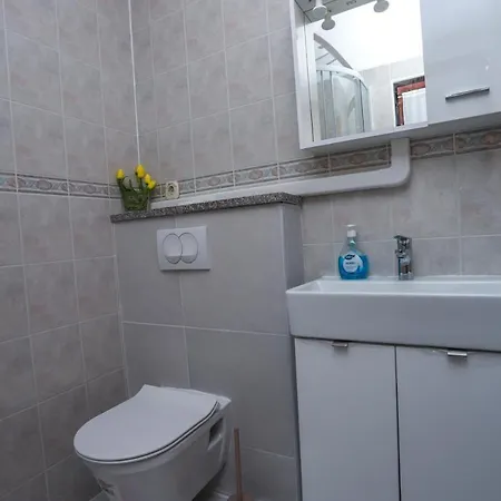 Klaudia 4 Stars Appartement *