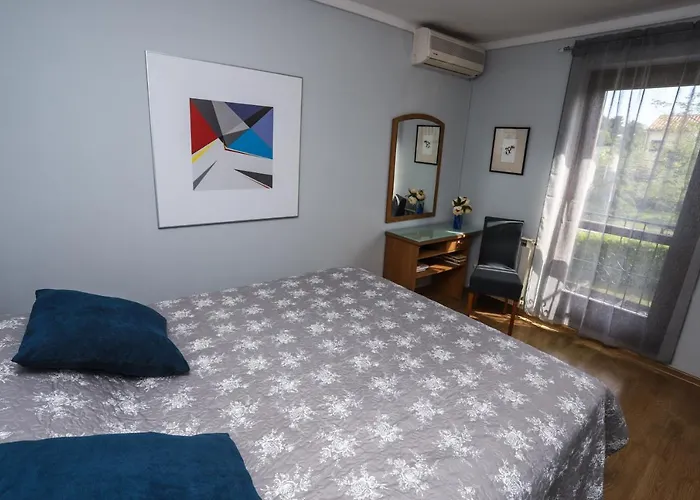 Klaudia 4 Stars Apartman